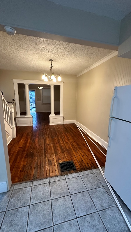 Photo - 404 E Gates St