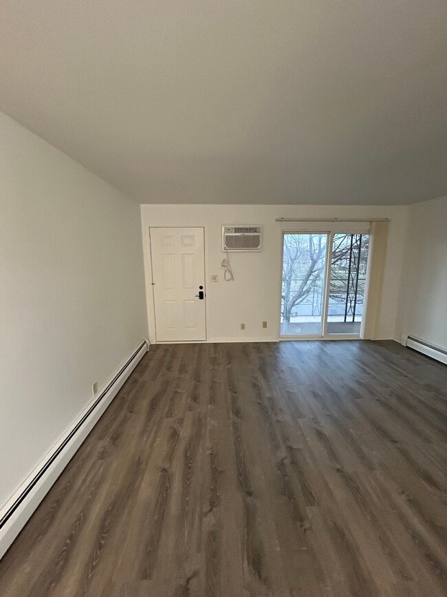 Photo - 1002 Main St Unit 10