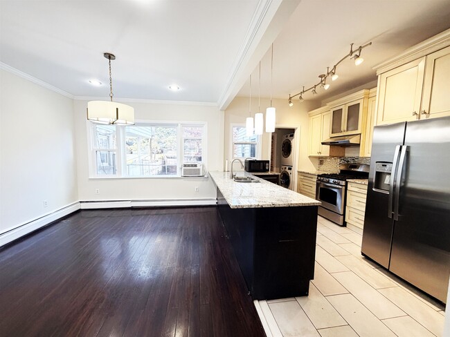 Photo - 6013 Buchanan Pl