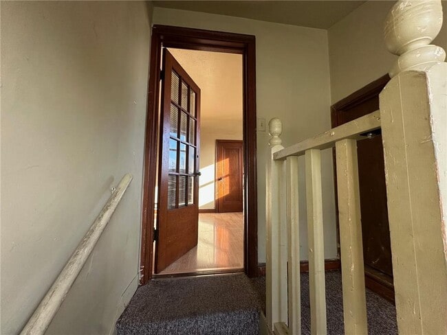 Photo - 704 1st St S