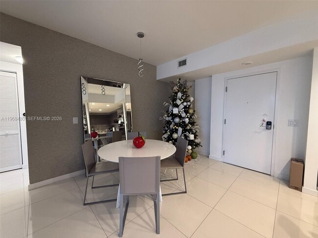 Building Photo - 7661 NW 107th Ave Unit 503