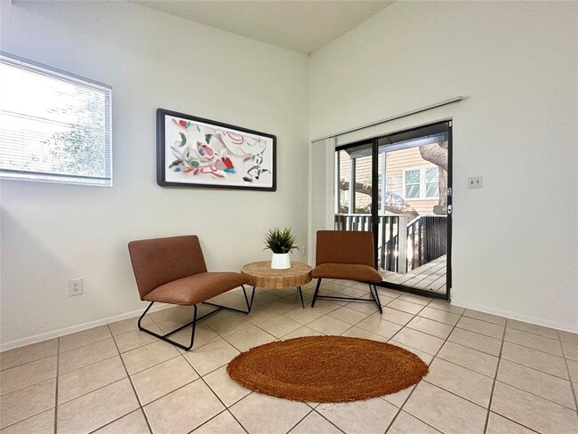 Photo - 2410 Longview St Unit D-102