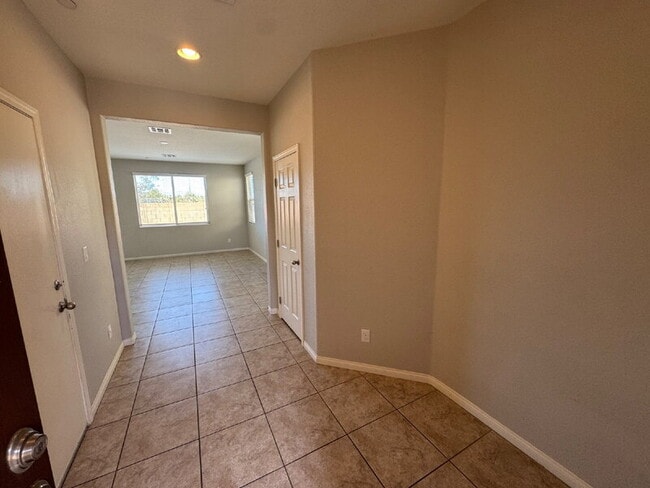 Photo - 235 Moonshot St