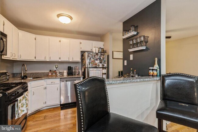 Photo - 2103 Woodhollow Dr