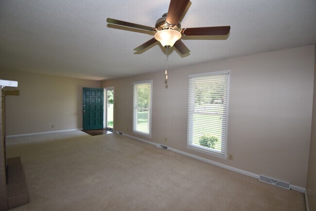 Photo - 3049 Westchester Dr