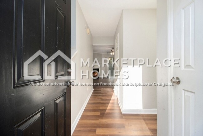 Photo - 2033 Charter Ln