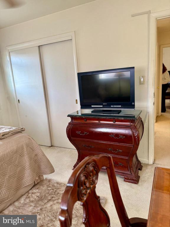 Photo - 637 22nd St S