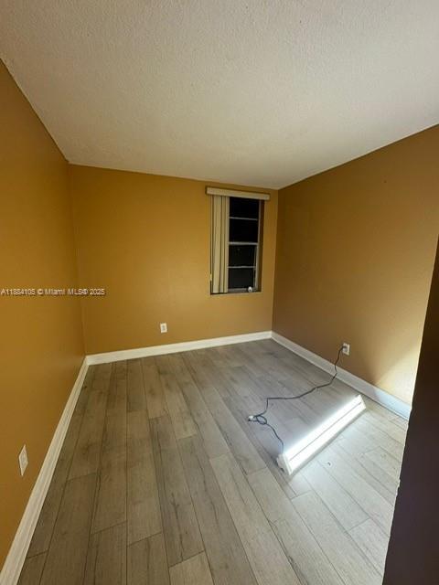 Photo - 1885 W 56th St Unidad 211