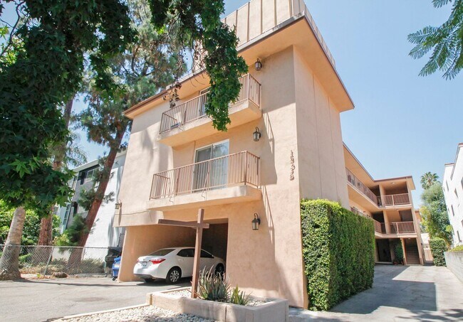 15339 Weddington St.