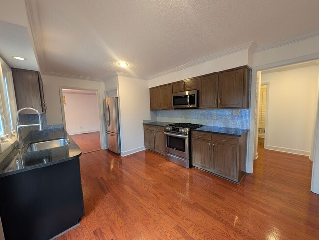 Photo - Charming 4 bedroom, 2.5 bath home located in the Raintree Community!