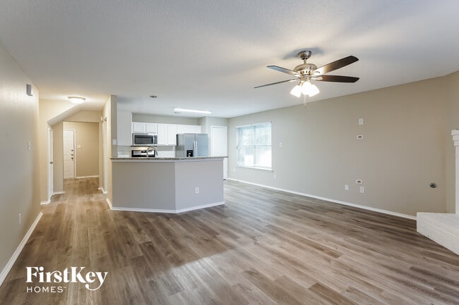 Photo - 1700 Worthington Ln