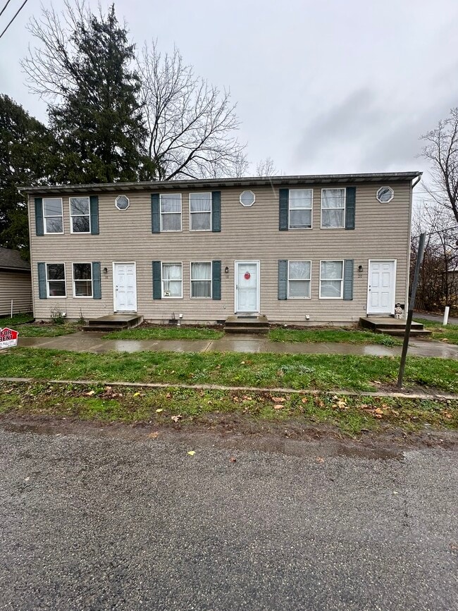 Photo - 16 E Center St Townhome