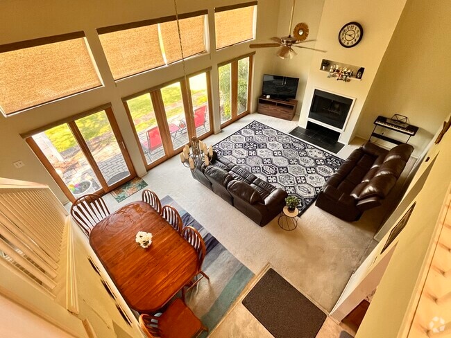 Building Photo - 659 Cimarron Trl Unit 659 Rental
