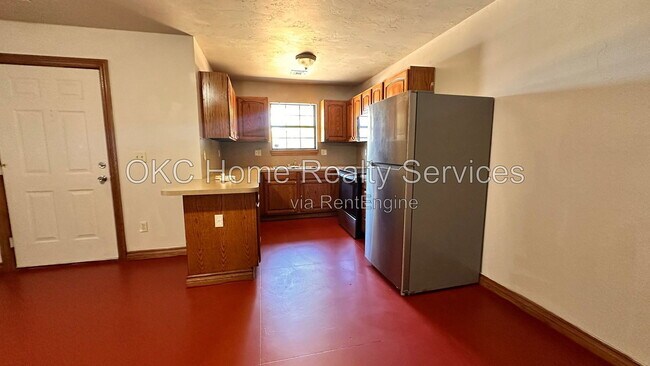 2840 NW 11th St