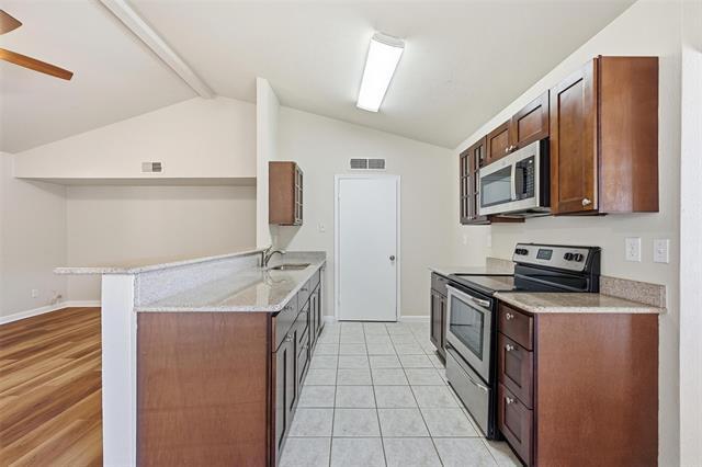 Photo - 4526 Carr St