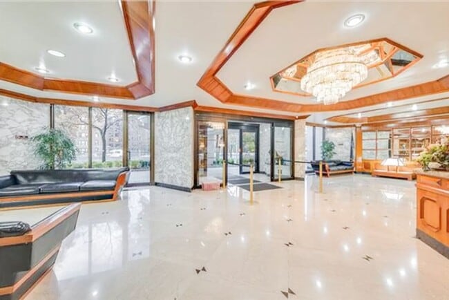 Building Photo - HENRY HUDSON PKWY W Rental