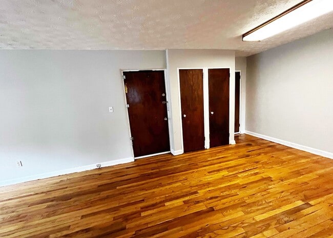 Photo - 596 Lowell Ave Unidad 596-04