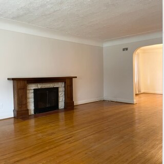 Photo - 564 Queens Ave