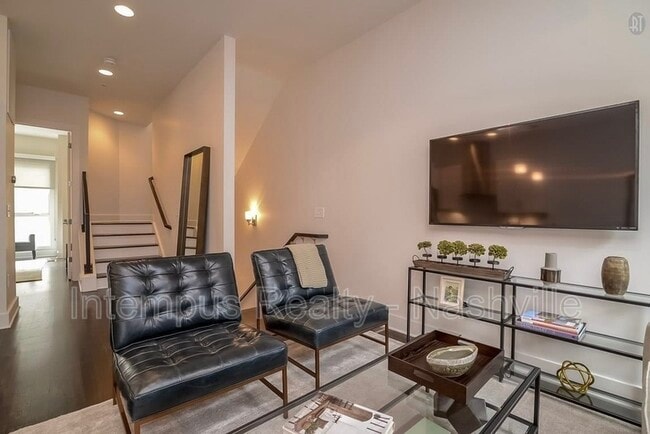Photo - 821 Melpark Ct