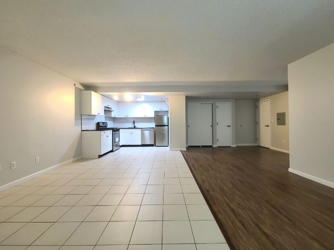 Photo - 22 W 25th St Unidad 2G