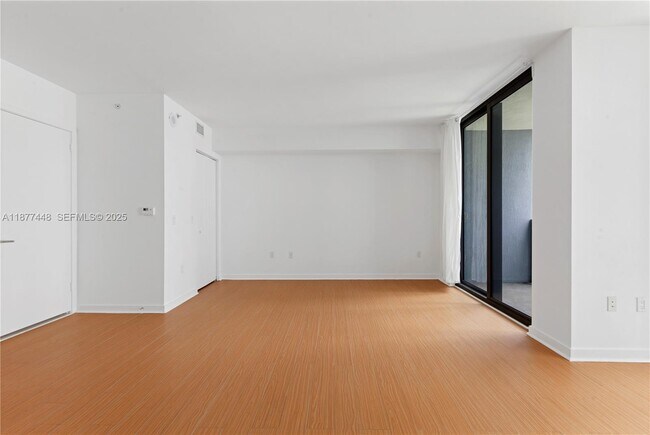 Photo - 31 SE 6th St Unit 705