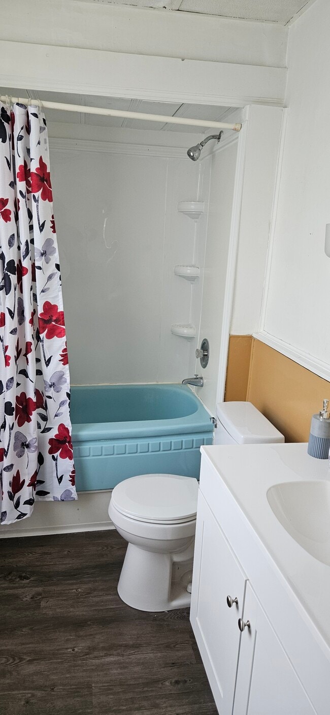 Full bath - 9 Fulton Ln