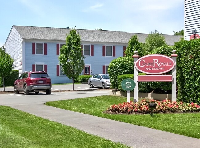 Photo - Court Royale