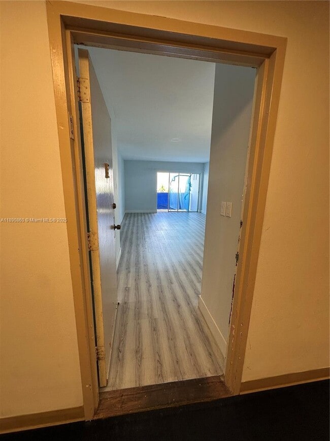 Photo - 400 Kings Point Dr Unidad 614