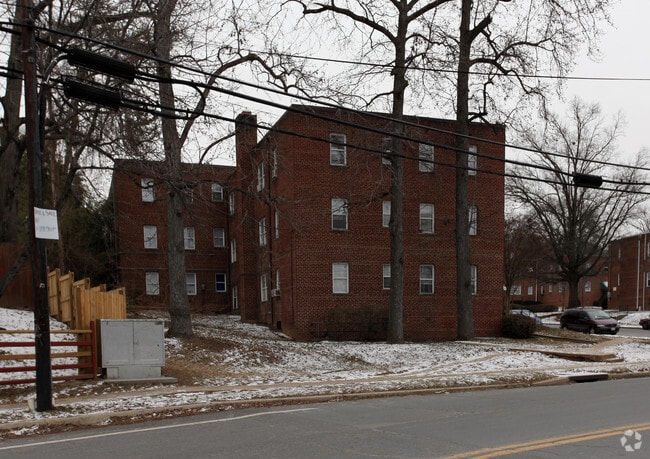 Building Photo - Carlyle Village Rental