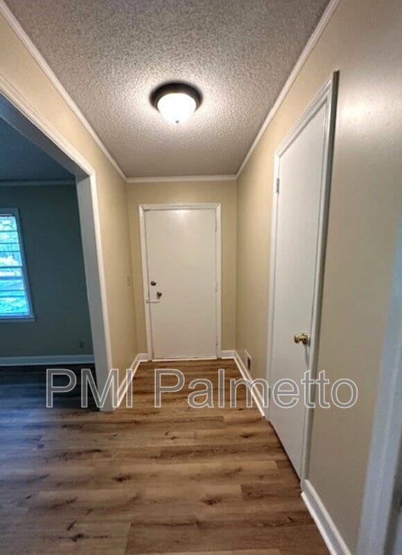 Photo - 529 Skyland Dr