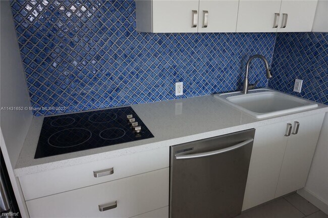 Photo - 2 br, 1 bath Condo - 7900 Tatum Waterway D... Unidad Apt 411