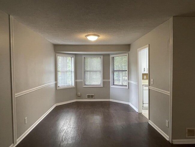 Photo - 3754 Lamar Way SW