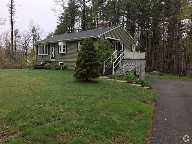 Building Photo - 3 Old Village Rd Rental