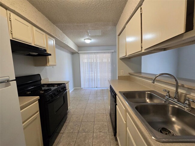 1309 Southport Dr