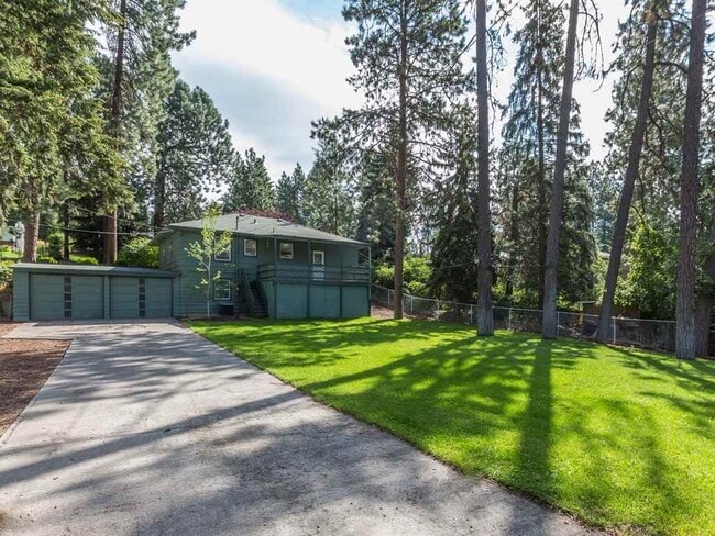 paisaje de parque - 4821 N Greenwood Blvd