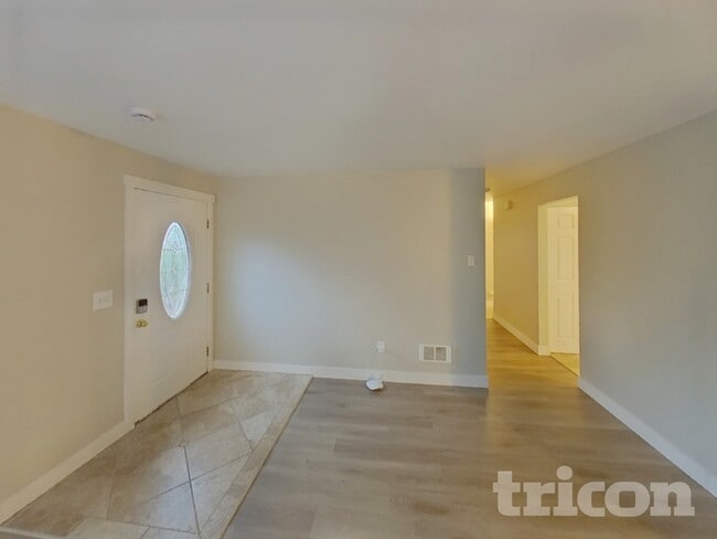 Photo - 4121 21st Ave SW