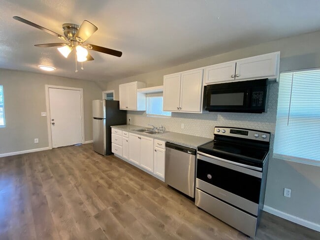 Photo - 3 Bed 2 Bath near Texas Tech Now Available!