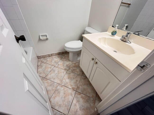 Photo - 2061 Keystone Dr Unit A