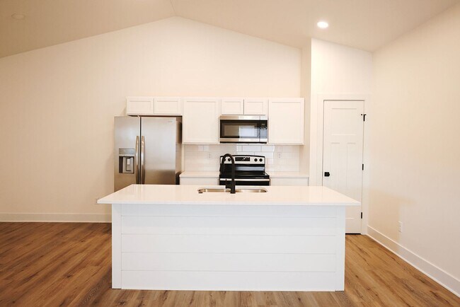 Photo - 522 Briarbrook Ln Unit 522 E Briarbrook Lane