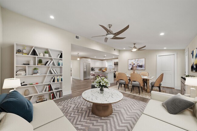 Building Photo - 1034 W 43rd St