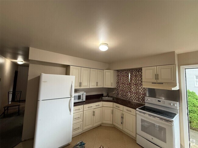 Building Photo - 40 Adams St Rental