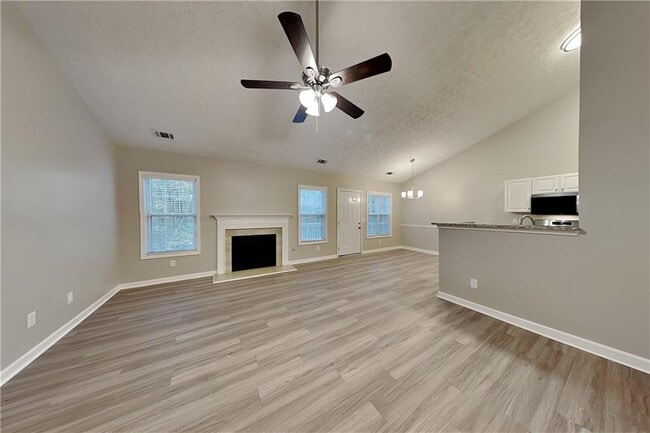 Photo - 131 Trellis Ct