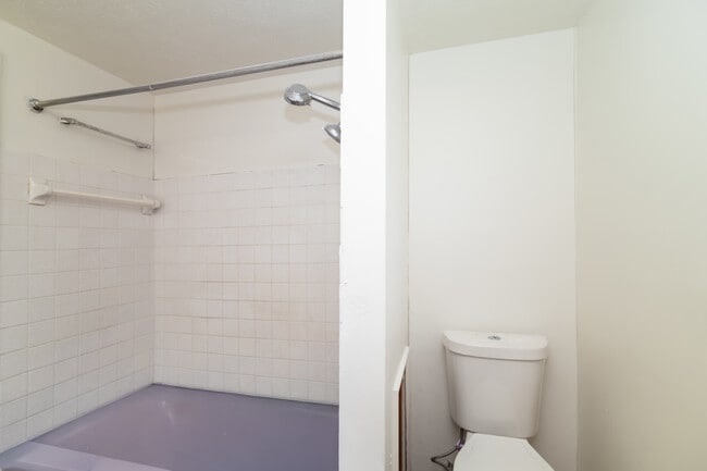 Photo - 18716 Restor Ave