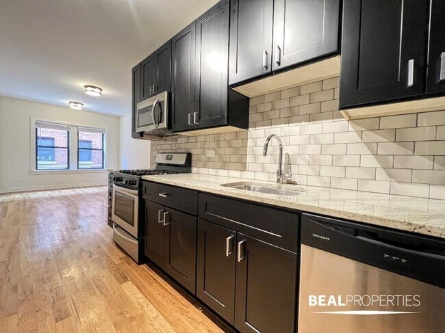 Photo - 2 bedroom in CHICAGO IL 60625 Unidad 1N