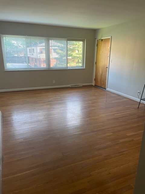 Photo - 2664 Vera Ave