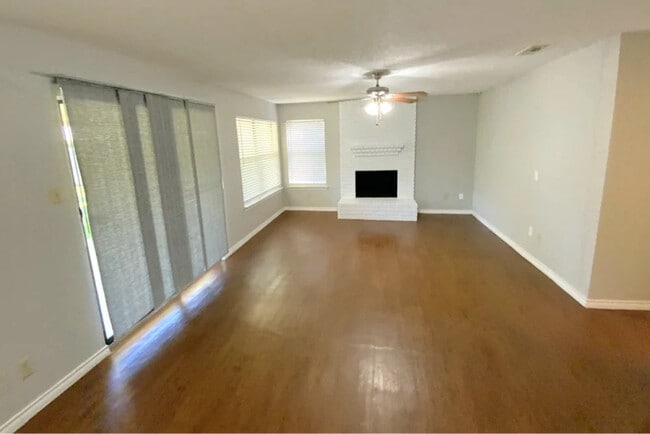 Photo - 2119 Cold Springs Dr House