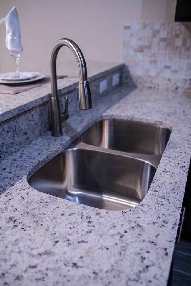 Photo - Franklin Avenue Apartments