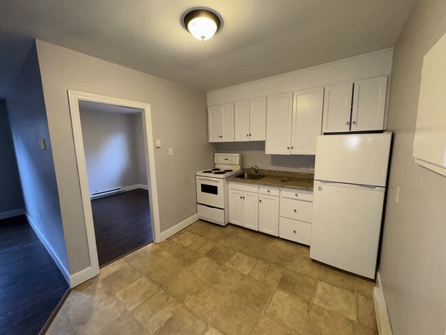 Building Photo - 192 Archibald St Unit 4