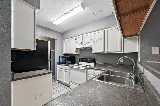 Photo - 9510 Olde Towne Row