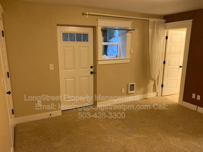 Photo - 532 NE Sumner St Unit B (downstairs)